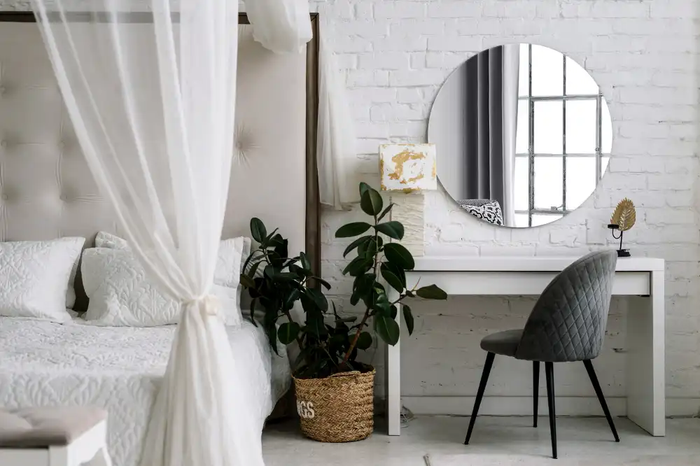 Okrúhle zrkadlo na stenu bez rámu