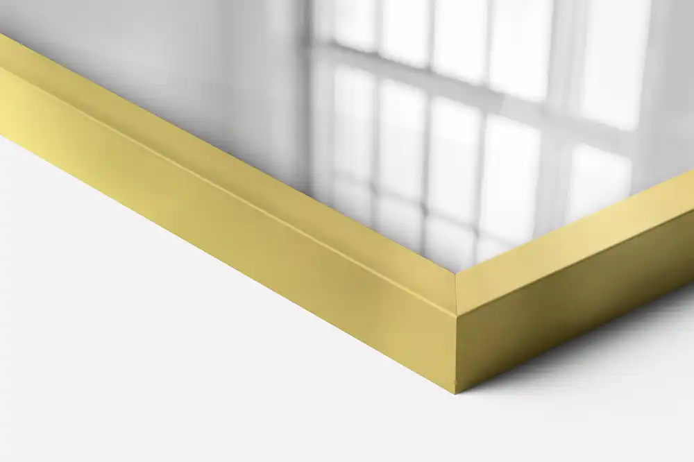 Obdĺžnikové zrkadlo so zlatým rámom