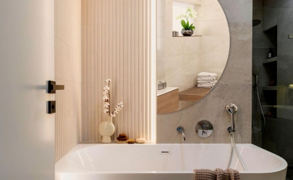 Ako zariadiť úzku kúpeľňu? Chytré triky